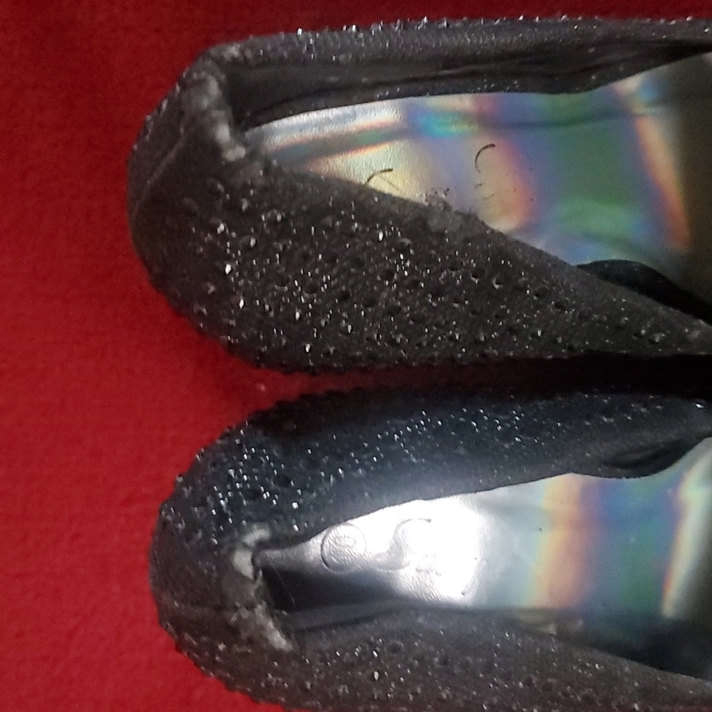 Shoes - Picture 4 of 4